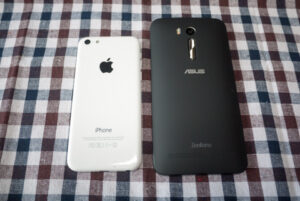 ASUS ZenFone Go (ZB551KL)とiPhone