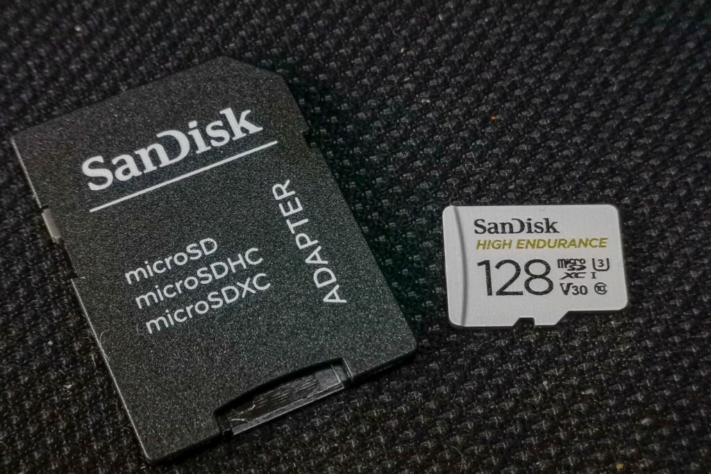 ついに登場した！SanDiskの高耐久！ドラレコ・監視カメラ向けMicroSDカードをゲットしました | しむふり生活