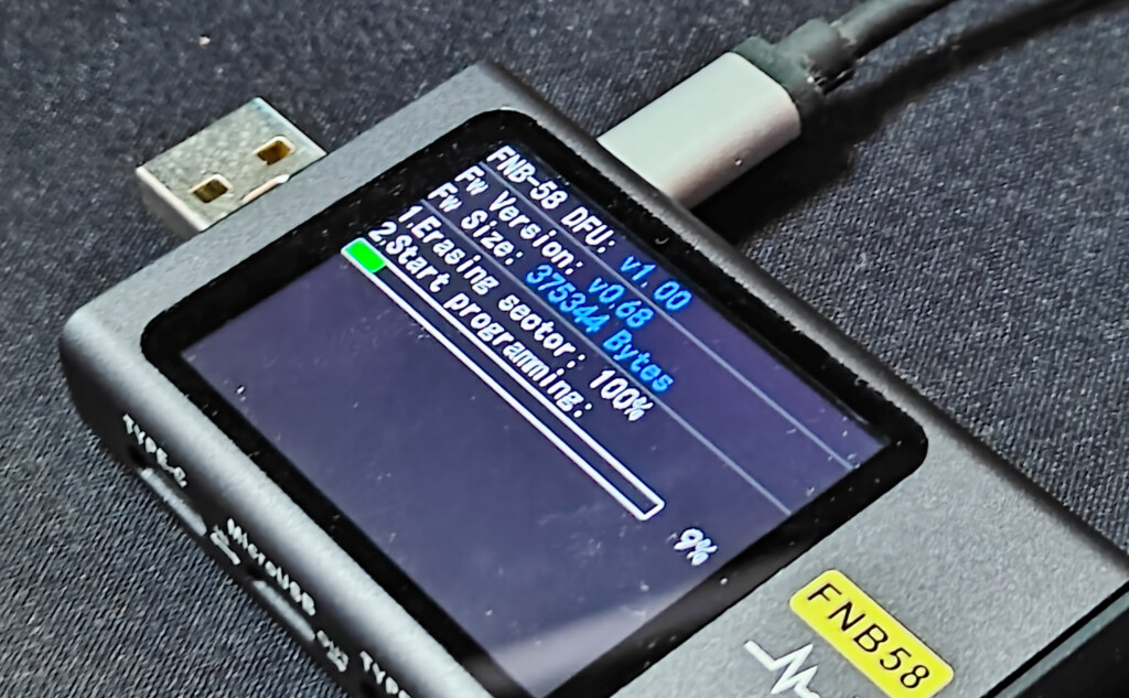 FNIRSI FNB58のアップデート中