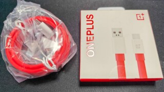 OnePlusの充電ケーブル