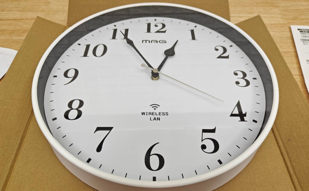 MAG-W819WHZが1時を指している