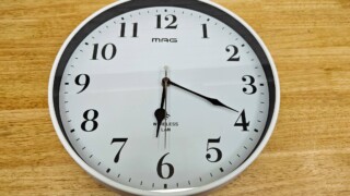 MAG-W819WHZが正確な時刻になった様子