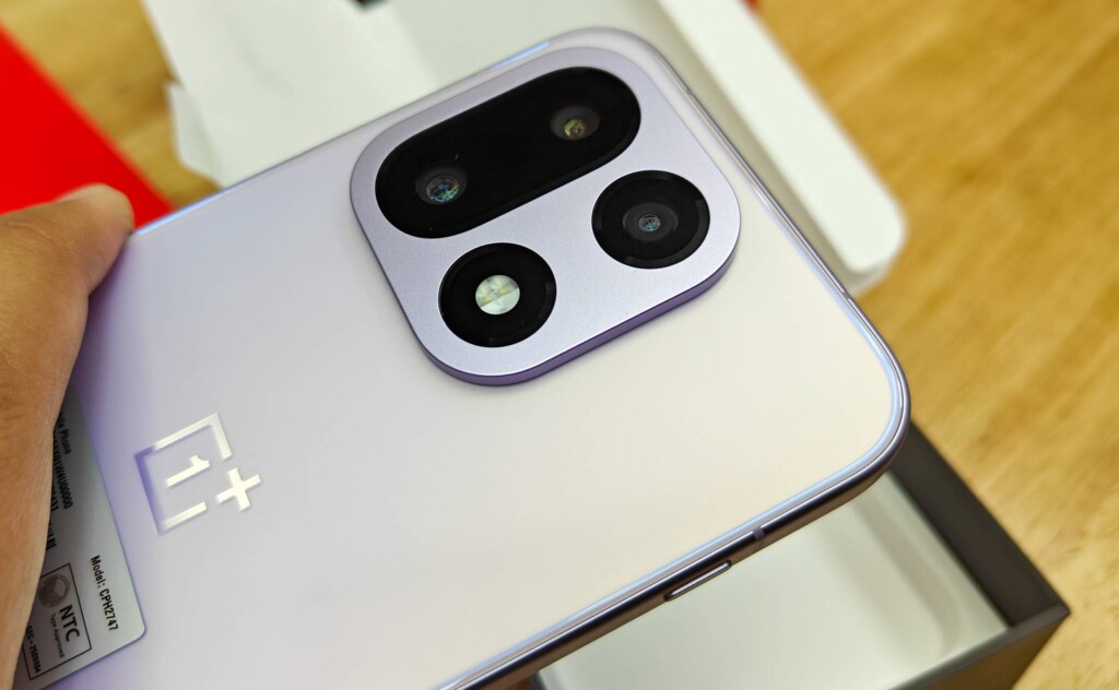 OnePlus15のパープルの拡大